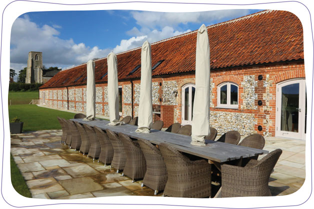 Brazenhall-Barns-Outdoor-Dining