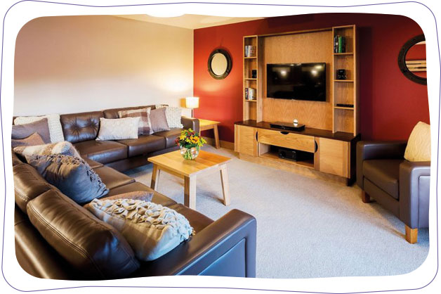 Windemere Marina Village – accomodation living room